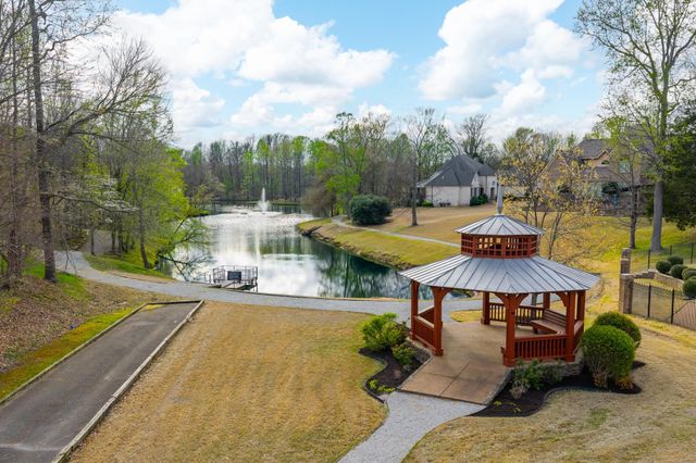 104 LOCHMEADE DR, Atoka, TN 38004