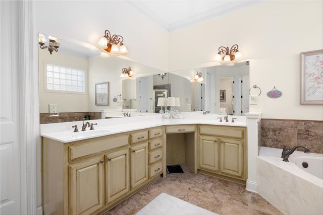 104 LOCHMEADE DR, Atoka, TN 38004