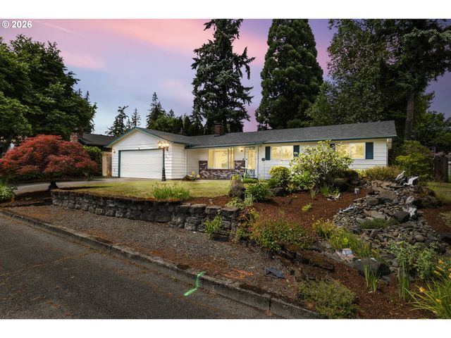 1040 Ne 12TH Pl, Canby, OR 97013