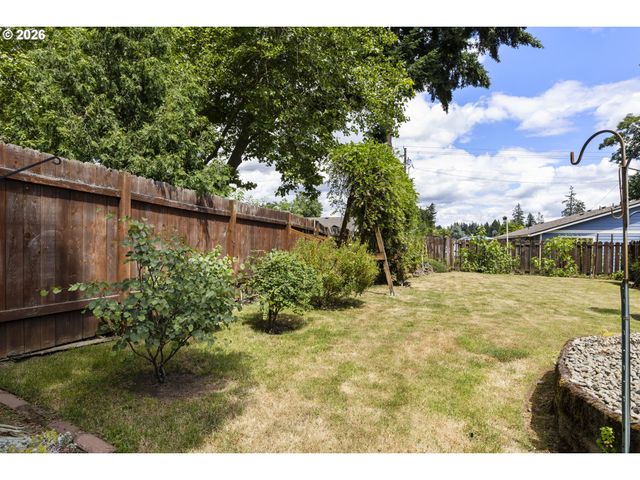 1040 Ne 12TH Pl, Canby, OR 97013