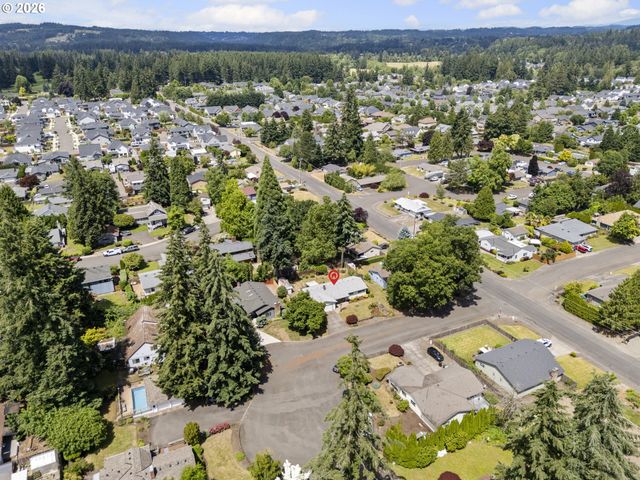 1040 Ne 12TH Pl, Canby, OR 97013
