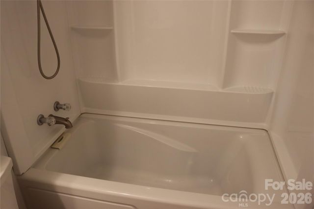 9 Wooded Valley Lane, Burnsville, NC 28714