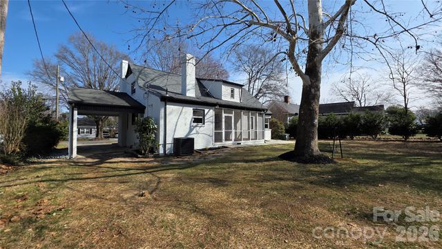 404 S Mulberry Street, Cherryville, NC 28021