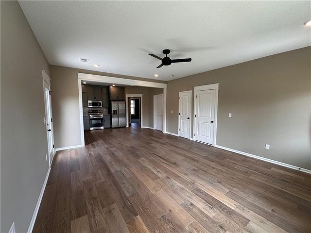 1104 S Oak Street, Plattsburg, MO 64477
