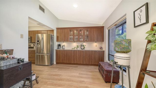 6048 WILSHIRE BOULEVARD 2, Sarasota, FL 34238