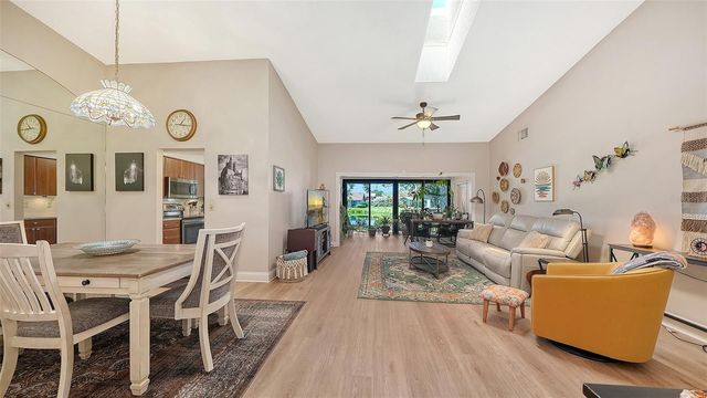 6048 WILSHIRE BOULEVARD 2, Sarasota, FL 34238