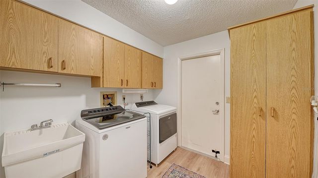 6048 WILSHIRE BOULEVARD 2, Sarasota, FL 34238