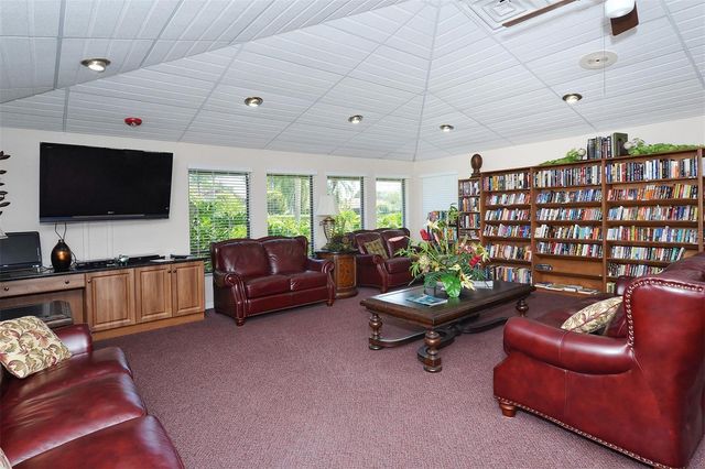 6048 WILSHIRE BOULEVARD 2, Sarasota, FL 34238