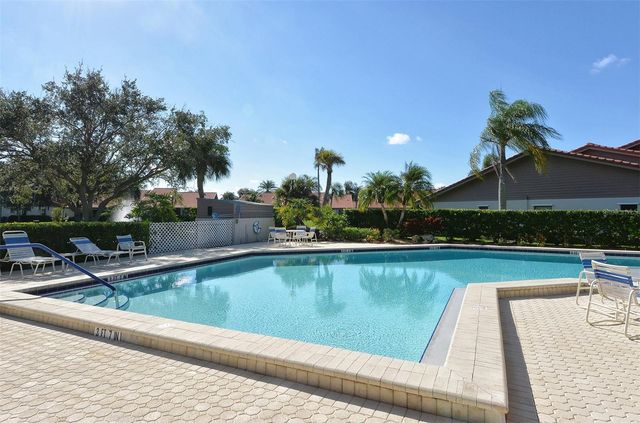 6048 WILSHIRE BOULEVARD 2, Sarasota, FL 34238