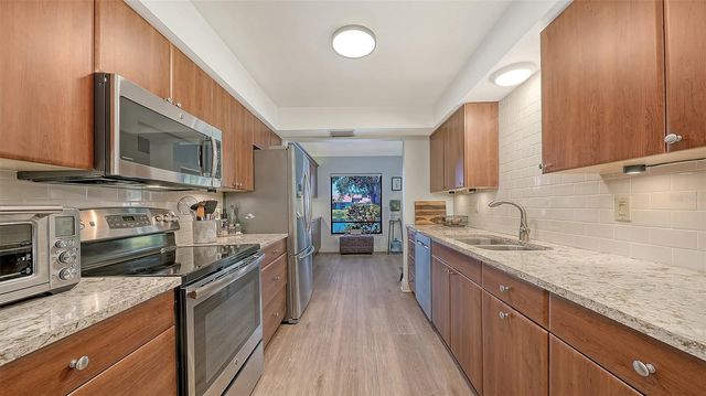 6048 WILSHIRE BOULEVARD 2, Sarasota, FL 34238