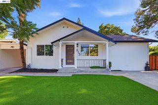 1913 W Middlefield Rd, Mountain View, CA 94043