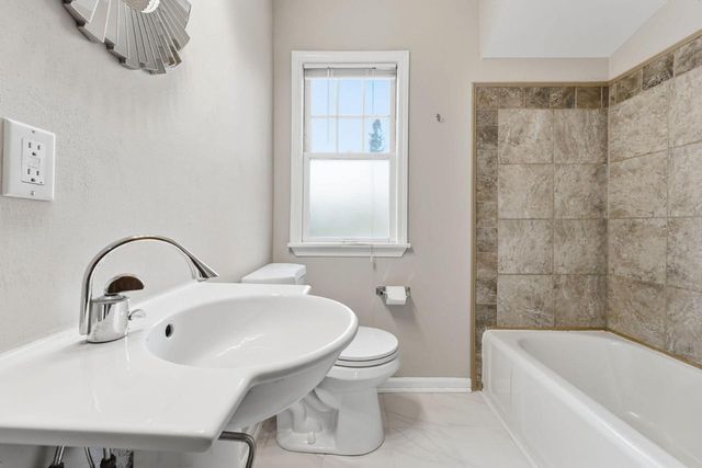 4123 N 71st STREET, Milwaukee, WI 53216