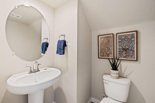 445 Lemongrass St, Turlock, CA 95380