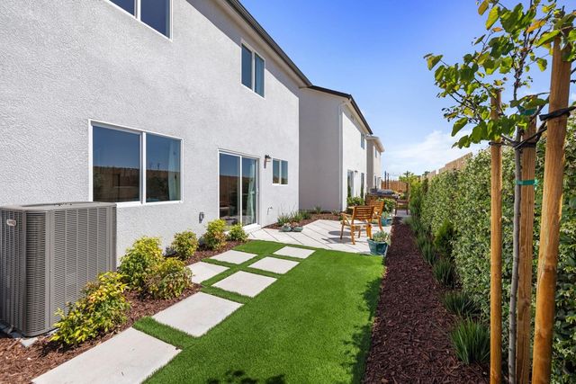 445 Lemongrass St, Turlock, CA 95380