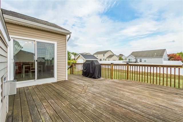 5471 Lucknow Drive, Clay, NY 13041