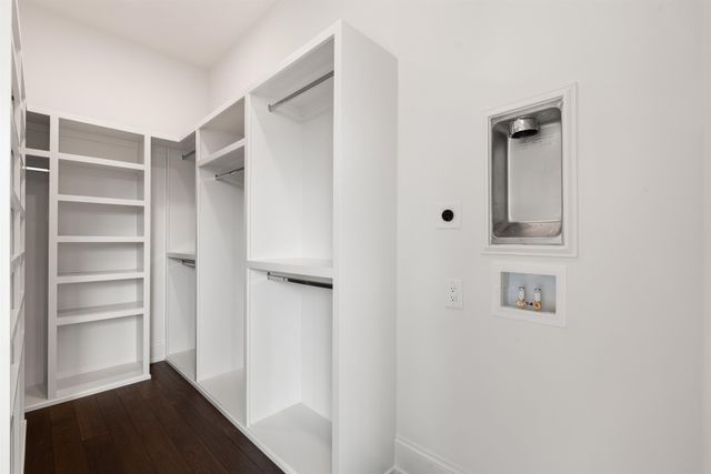 1208B Hawkins St, Nashville, TN 37203