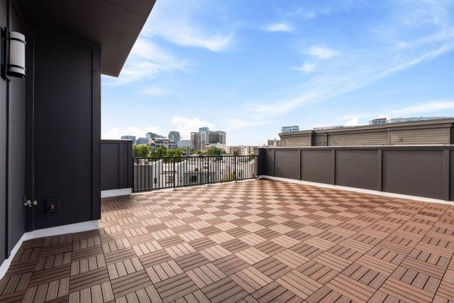 1208B Hawkins St, Nashville, TN 37203