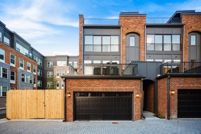 1208B Hawkins St, Nashville, TN 37203