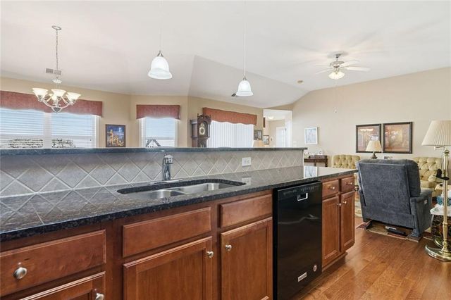 4027 Cottage Oaks Drive, Acworth, GA 30101