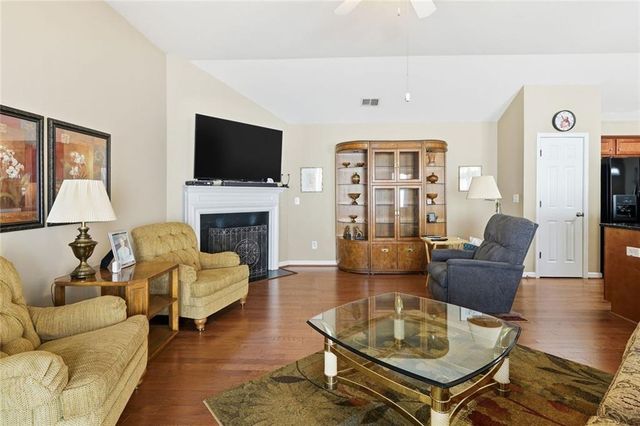 4027 Cottage Oaks Drive, Acworth, GA 30101