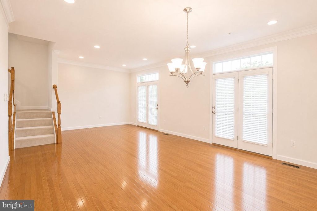 Image 17 of property listing at 184 AUTUMN VIEW DR, Gaithersburg, MD 20878