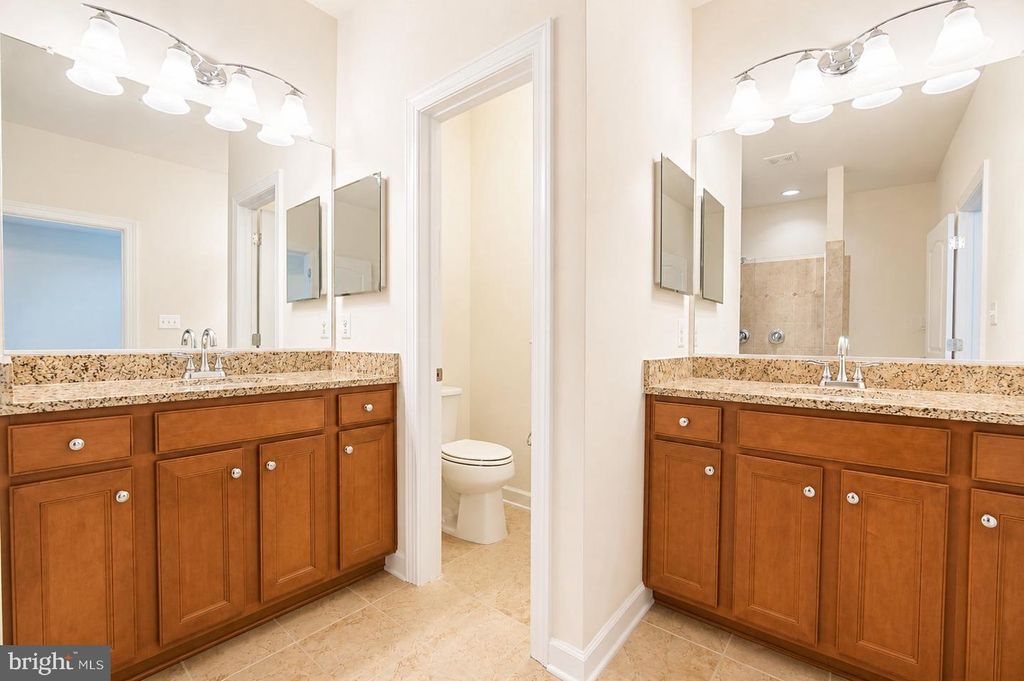 Image 32 of property listing at 184 AUTUMN VIEW DR, Gaithersburg, MD 20878