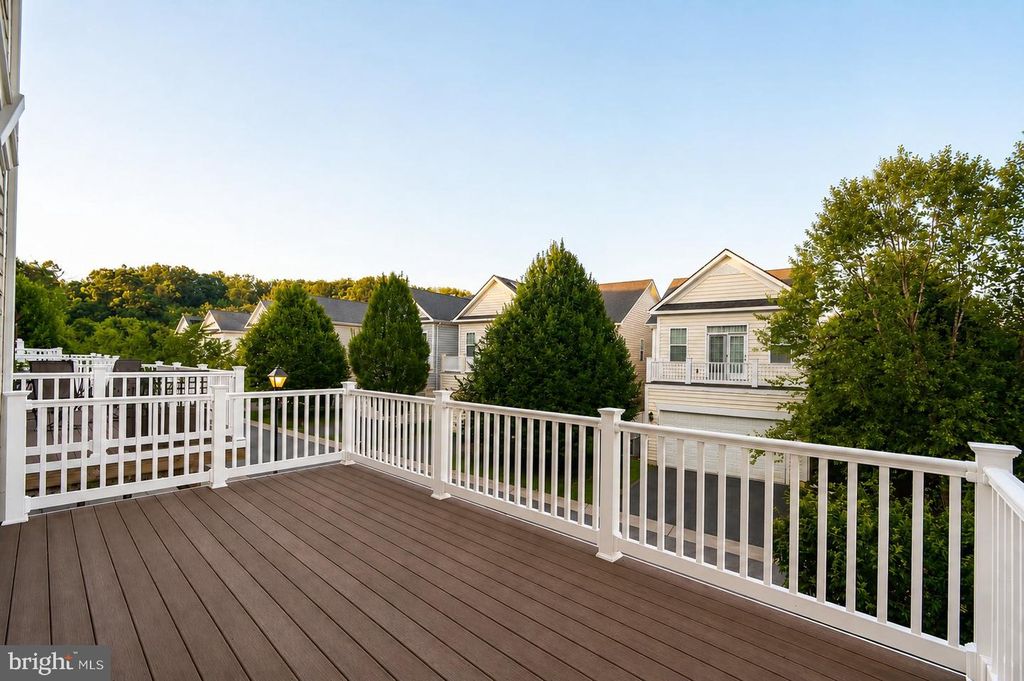 Image 37 of property listing at 184 AUTUMN VIEW DR, Gaithersburg, MD 20878
