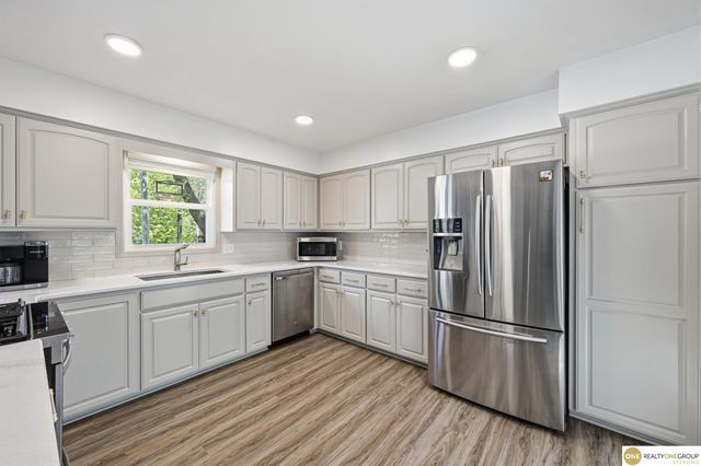 62 lakewood villa Street, Council Bluffs, IA 51501