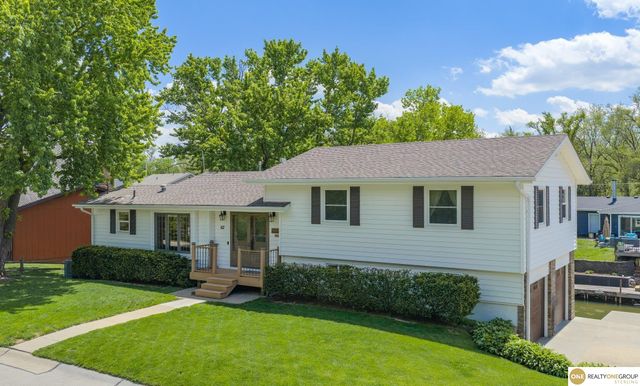 62 lakewood villa Street, Council Bluffs, IA 51501
