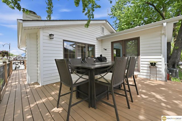 62 lakewood villa Street, Council Bluffs, IA 51501