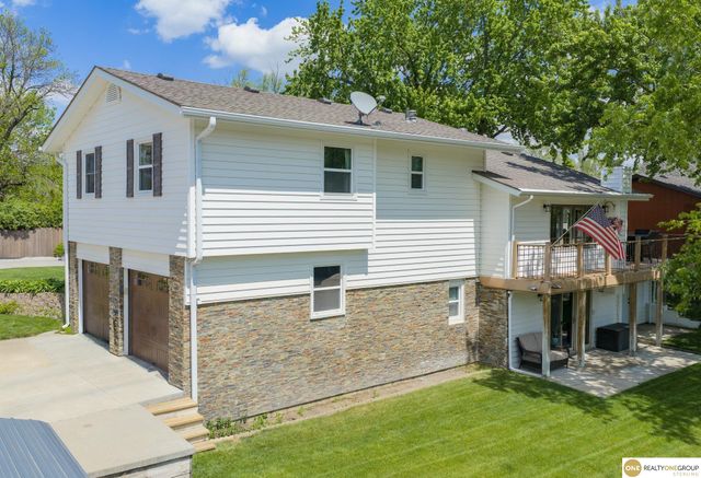 62 lakewood villa Street, Council Bluffs, IA 51501
