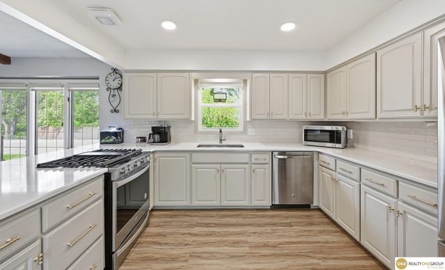 62 lakewood villa Street, Council Bluffs, IA 51501