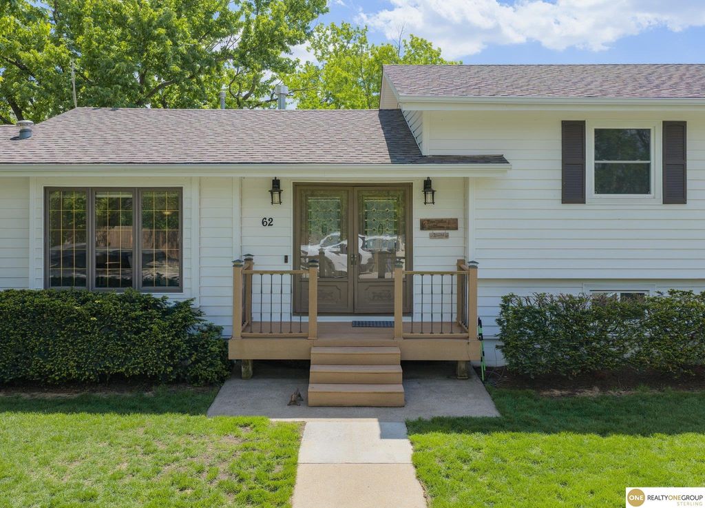 62 lakewood villa Street, Council Bluffs, IA 51501
