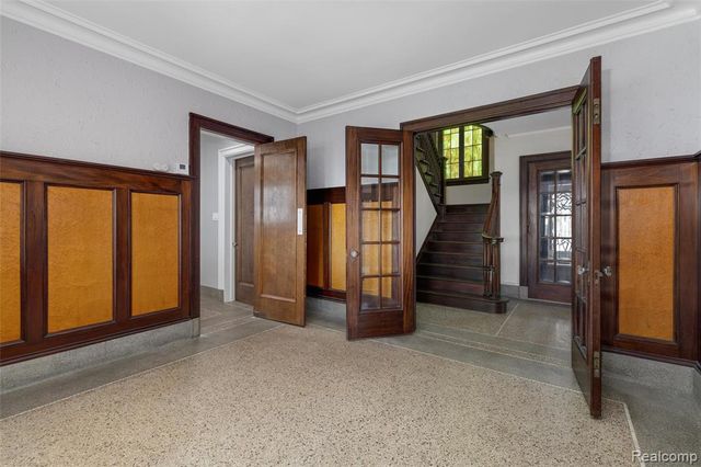29128 Jefferson Avenue, Saint Clair Shores, MI 48081