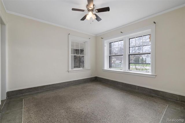 29128 Jefferson Avenue, Saint Clair Shores, MI 48081