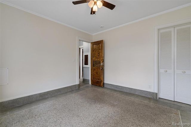 29128 Jefferson Avenue, Saint Clair Shores, MI 48081