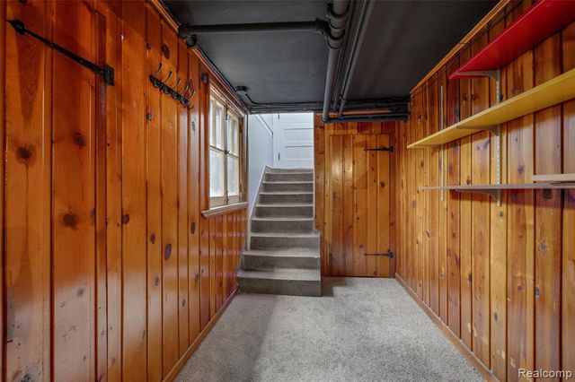 29128 Jefferson Avenue, Saint Clair Shores, MI 48081