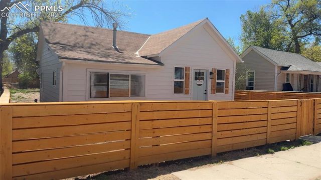 611 Maple Street, Colorado Springs, CO 80903