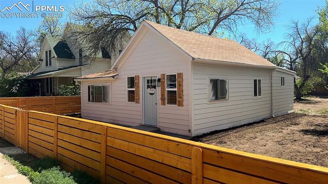 611 Maple Street, Colorado Springs, CO 80903