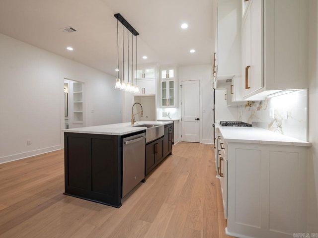 147 Kinley Loop, Little Rock, AR 72223