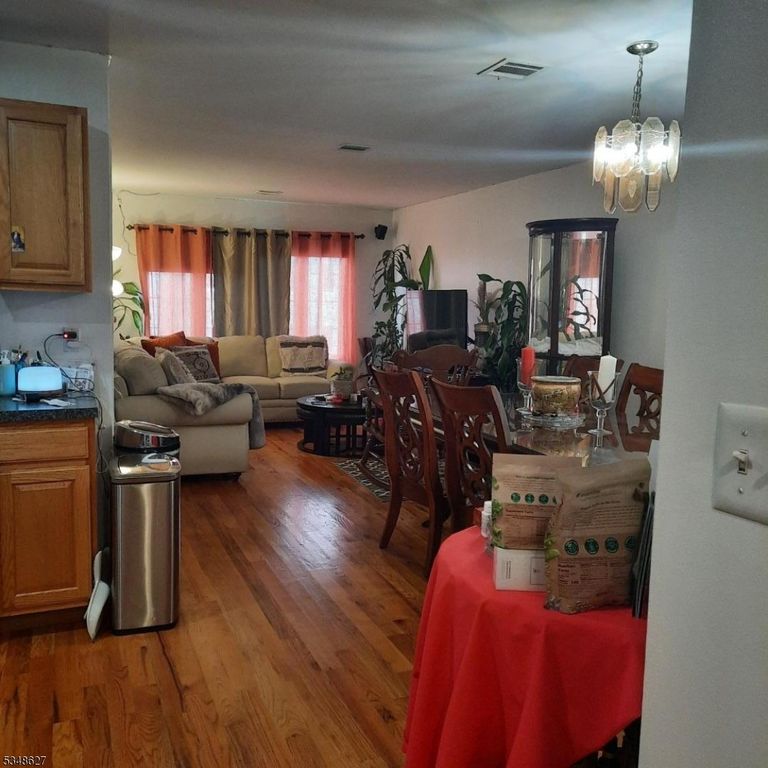 446 Marshall St, Elizabeth City, NJ 07206 — photo 3