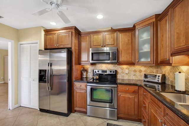 17 SE Turtle Creek Drive Unit D, Jupiter, FL 33469