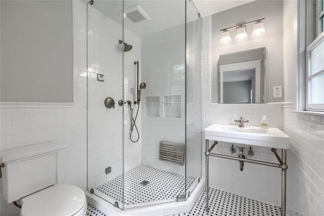 2538 Birchwood Drive NE, Atlanta, GA 30305