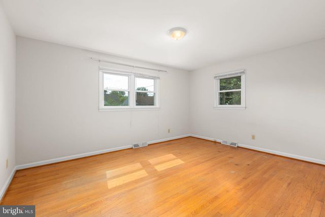 125 HILLCREST DR, Fredericksburg, VA 22401