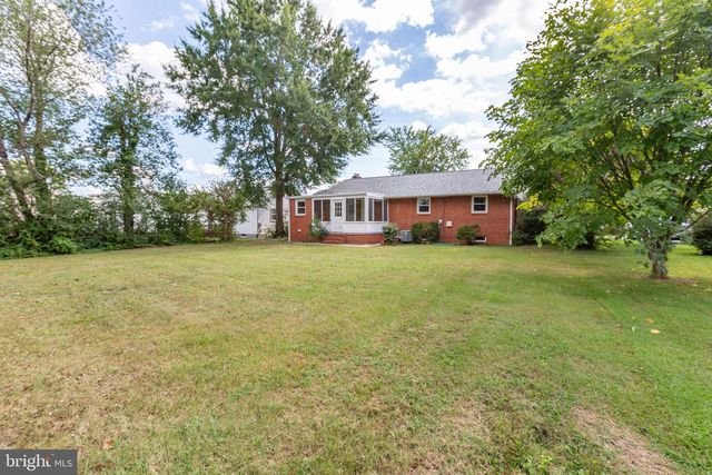 125 HILLCREST DR, Fredericksburg, VA 22401