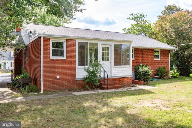 125 HILLCREST DR, Fredericksburg, VA 22401