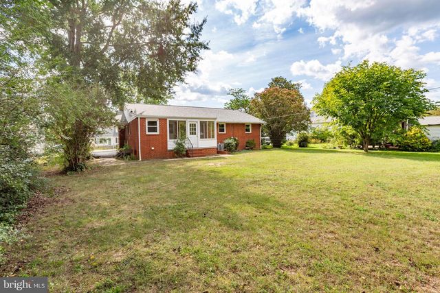 125 HILLCREST DR, Fredericksburg, VA 22401