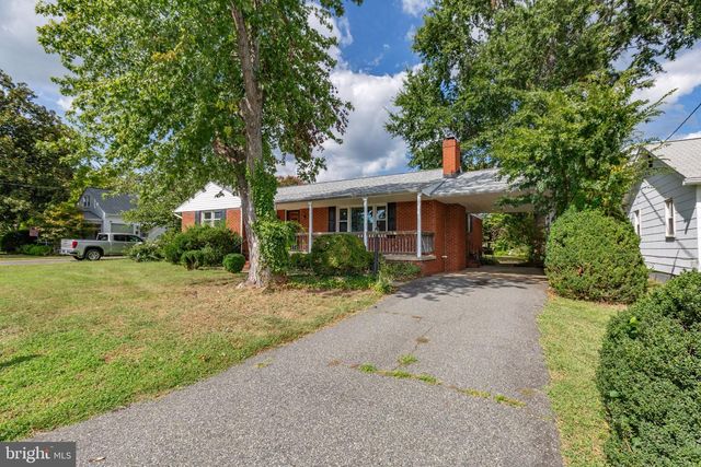 125 HILLCREST DR, Fredericksburg, VA 22401
