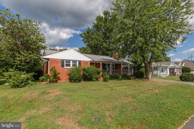 125 HILLCREST DR, Fredericksburg, VA 22401