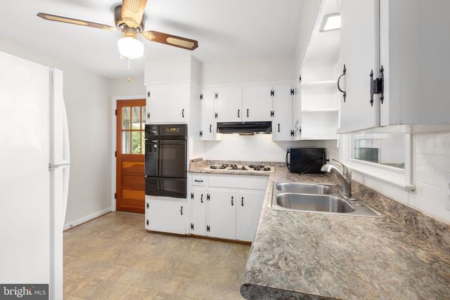 125 HILLCREST DR, Fredericksburg, VA 22401
